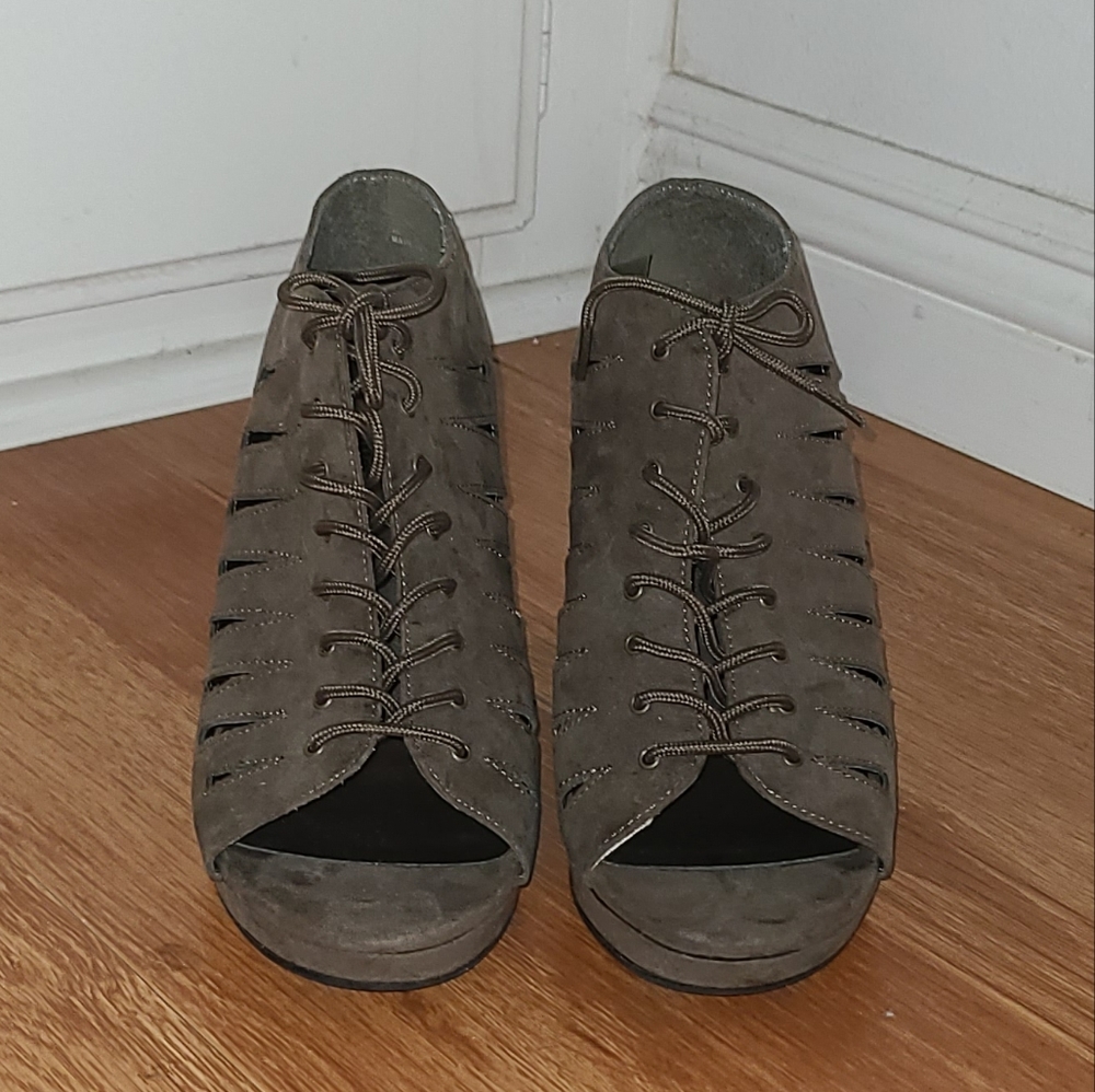 Shauna Wedge Taupe Shoes